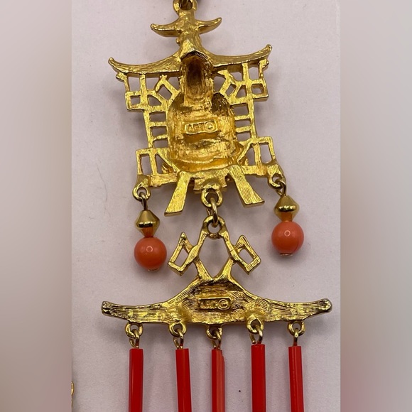 Rare Gorgeous Vintage 1960s Buddha Faux Coral Gold Tone Necklace ART Signed - Picture 14 of 15